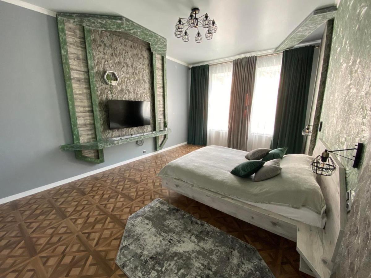 Apartment On Balabana Street Lviv Eksteriør billede