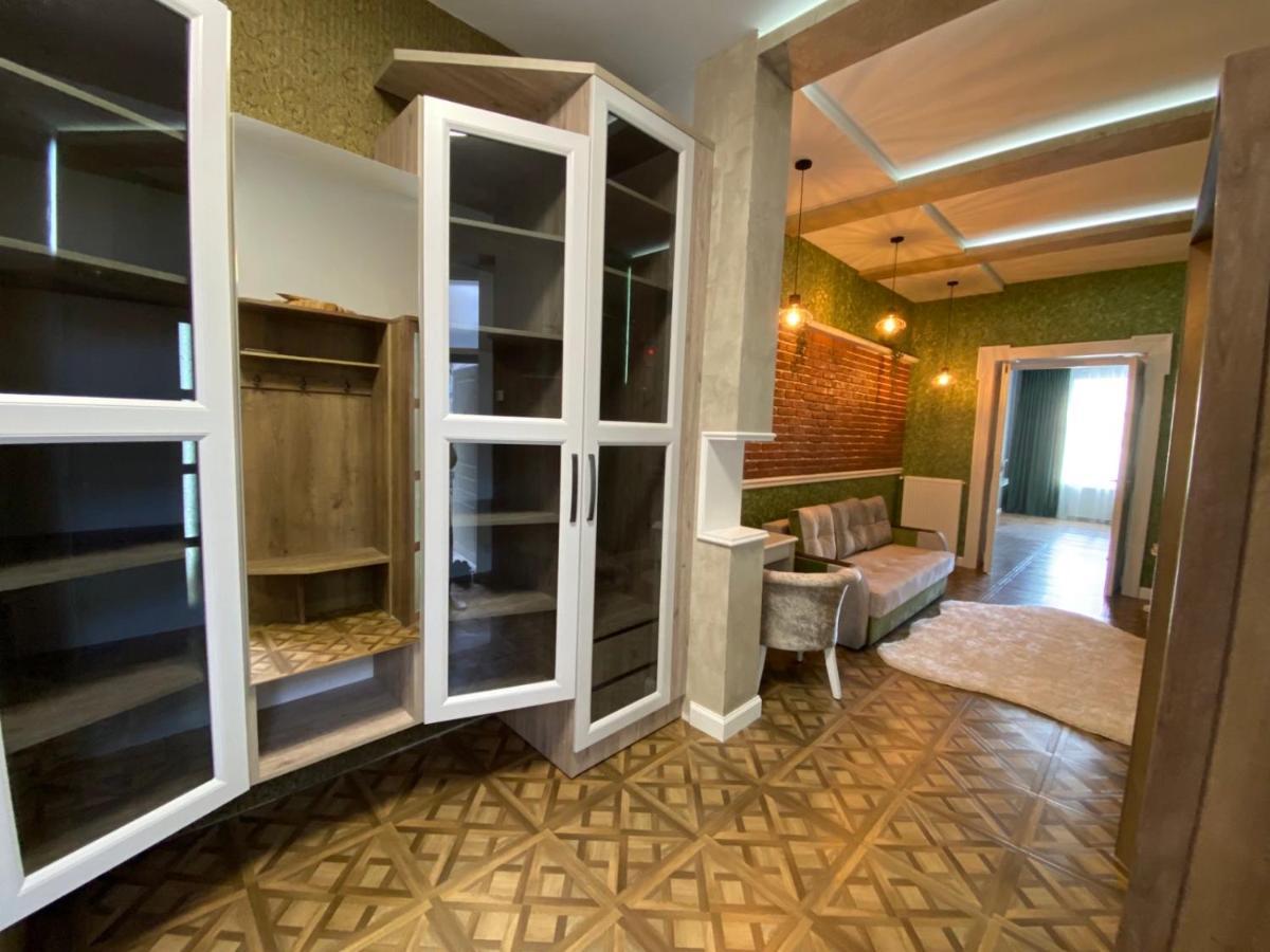 Apartment On Balabana Street Lviv Eksteriør billede